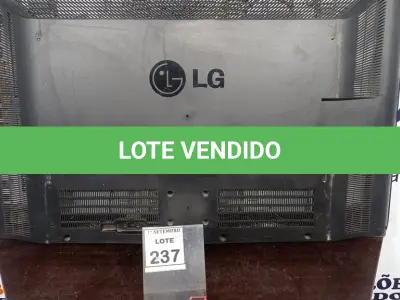 LOTE 237 - 01 TV LCD 52’’. (NO ESTADO) ATENÇÃO! FAZER A VISITAÇÃO ANTES DE ARREMATAR, NÃO SABEMOS SE FUNCIONA, LEILÃO NÃO TEM GARANTIA E NEM DEVOLUÇÃO, SUJEITO A POSSÍVEIS AVARIAS VISÍVEIS/OCULTAS E/OU AUSÊNCIA DE COMPONENTES