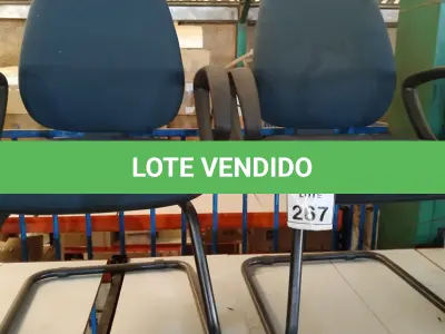 LOTE 267 - 02 CADEIRAS EXECUTIVAS COM PÉS FIXOS. (NO ESTADO) ATENÇÃO! FAZER A VISITAÇÃO ANTES DE ARREMATAR, NÃO SABEMOS SE FUNCIONA, LEILÃO NÃO TEM GARANTIA E NEM DEVOLUÇÃO, SUJEITO A POSSÍVEIS AVARIAS VISÍVEIS/OCULTAS E/OU AUSÊNCIA DE COMPONENTES.
