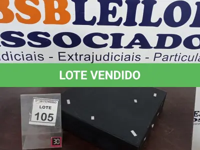 LOTE 105 - 01 GAVETA DE DINHEIRO. (NO ESTADO) ATENÇÃO! FAZER A VISITAÇÃO ANTES DE ARREMATAR, NÃO SABEMOS SE FUNCIONA, LEILÃO NÃO TEM GARANTIA E NEM DEVOLUÇÃO, SUJEITO A POSSÍVEIS AVARIAS VISÍVEIS/OCULTAS E/OU AUSÊNCIA DE COMPONENTES.
