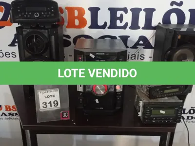 LOTE 319 - 01 APARELHO DE SOM MARCA PANASONIC MODELOSA-AK770 E 03 APARELHOS DE SOM AUTOMOTIVO. (NO ESTADO) ATENÇÃO! FAZER A VISITAÇÃO ANTES DE ARREMATAR, NÃO SABEMOS SE FUNCIONA, LEILÃO NÃO TEM GARANTIA E NEM DEVOLUÇÃO, SUJEITO A POSSÍVEIS AVARIAS VISÍVEIS/OCULTAS E/OU AUSÊNCIA DE COMPONENTES.