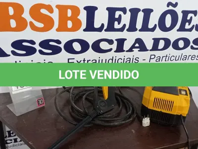 LOTE 153 - 01 LAVADORA DE ALTA PRESSÃO MARCA ELECTROLUX PRESSÃO. (NO ESTADO) ATENÇÃO! FAZER A VISITAÇÃO ANTES DE ARREMATAR, NÃO SABEMOS SE FUNCIONA, LEILÃO NÃO TEM GARANTIA E NEM DEVOLUÇÃO, SUJEITO A POSSÍVEIS AVARIAS VISÍVEIS/OCULTAS E/OU AUSÊNCIA DE COMPONENTES.