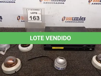 LOTE 163 - 01 DVR E 05 CÂMERAS DE MONITORAMENTO. (NO ESTADO) ATENÇÃO! FAZER A VISITAÇÃO ANTES DE ARREMATAR, NÃO SABEMOS SE FUNCIONA, LEILÃO NÃO TEM GARANTIA E NEM DEVOLUÇÃO, SUJEITO A POSSÍVEIS AVARIAS VISÍVEIS/OCULTAS E/OU AUSÊNCIA DE COMPONENTES