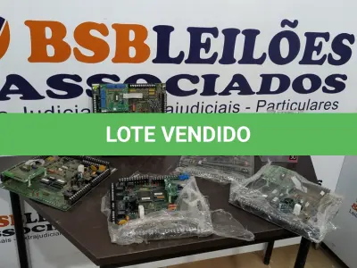 LOTE 287 - 05 PLACAS MÃE. (NO ESTADO) ATENÇÃO! FAZER A VISITAÇÃO ANTES DE ARREMATAR, NÃO SABEMOS SE FUNCIONA, LEILÃO NÃO TEM GARANTIA E NEM DEVOLUÇÃO, SUJEITO A POSSÍVEIS AVARIAS VISÍVEIS/OCULTAS E/OU AUSÊNCIA DE COMPONENTES.
