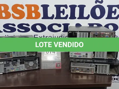 LOTE 074 - 05 CPU’S MARCAS E MODELOS DIVERSOS. (NO ESTADO) ATENÇÃO! FAZER A VISITAÇÃO ANTES DE ARREMATAR, NÃO SABEMOS SE FUNCIONA, LEILÃO NÃO TEM GARANTIA E NEM DEVOLUÇÃO, SUJEITO A POSSÍVEIS AVARIAS VISÍVEIS/OCULTAS E/OU AUSÊNCIA DE COMPONENTES.