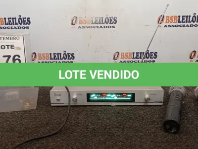 LOTE 176 - 01 RECEPTOR E MICROFONE E 02 MICROFONES. (NO ESTADO) ATENÇÃO! FAZER A VISITAÇÃO ANTES DE ARREMATAR, NÃO SABEMOS SE FUNCIONA, LEILÃO NÃO TEM GARANTIA E NEM DEVOLUÇÃO, SUJEITO A POSSÍVEIS AVARIAS VISÍVEIS/OCULTAS E/OU AUSÊNCIA DE COMPONENTES