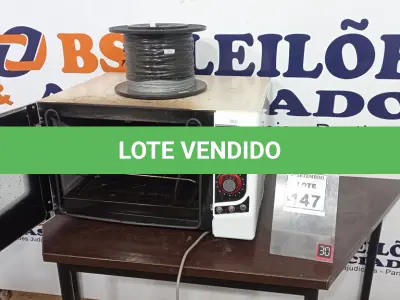 LOTE 147 - 01 FORNO ELÉTRICO E 01 ROLO DE CABO DE AÇO. (NO ESTADO) ATENÇÃO! FAZER A VISITAÇÃO ANTES DE ARREMATAR, NÃO SABEMOS SE FUNCIONA, LEILÃO NÃO TEM GARANTIA E NEM DEVOLUÇÃO, SUJEITO A POSSÍVEIS AVARIAS VISÍVEIS/OCULTAS E/OU AUSÊNCIA DE COMPONENTES.