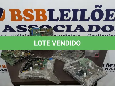 LOTE 287 - 05 PLACAS MÃE. (NO ESTADO) ATENÇÃO! FAZER A VISITAÇÃO ANTES DE ARREMATAR, NÃO SABEMOS SE FUNCIONA, LEILÃO NÃO TEM GARANTIA E NEM DEVOLUÇÃO, SUJEITO A POSSÍVEIS AVARIAS VISÍVEIS/OCULTAS E/OU AUSÊNCIA DE COMPONENTES.