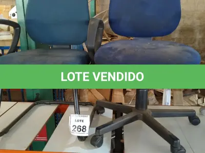 LOTE 268 - 02 CADEIRAS EXECUTIVAS SENDO 01 COM RODINHAS. (NO ESTADO) ATENÇÃO! FAZER A VISITAÇÃO ANTES DE ARREMATAR, NÃO SABEMOS SE FUNCIONA, LEILÃO NÃO TEM GARANTIA E NEM DEVOLUÇÃO, SUJEITO A POSSÍVEIS AVARIAS VISÍVEIS/OCULTAS E/OU AUSÊNCIA DE COMPONENTES.