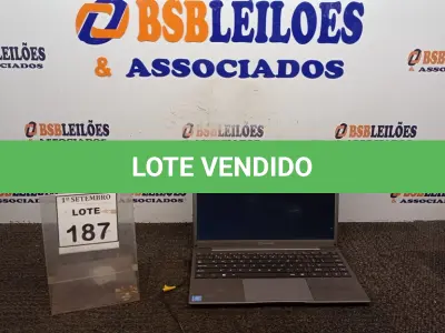 LOTE 187 - 01 NOTEBOOK COM FONTE MARCA COMPAQ. (NO ESTADO) ATENÇÃO! FAZER A VISITAÇÃO ANTES DE ARREMATAR, NÃO SABEMOS SE FUNCIONA, LEILÃO NÃO TEM GARANTIA E NEM DEVOLUÇÃO, SUJEITO A POSSÍVEIS AVARIAS VISÍVEIS/OCULTAS E/OU AUSÊNCIA DE COMPONENTES