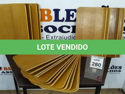 LOTE 280 - 20 PLACAS DE MADEIRA. (NO ESTADO) ATENÇÃO! FAZER A VISITAÇÃO ANTES DE ARREMATAR, NÃO SABEMOS SE FUNCIONA, LEILÃO NÃO TEM GARANTIA E NEM DEVOLUÇÃO, SUJEITO A POSSÍVEIS AVARIAS VISÍVEIS/OCULTAS E/OU AUSÊNCIA DE COMPONENTES.
