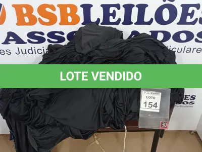 LOTE 154 - 01 PEÇA DE TECIDO GRANDE NA COR PRETO. (NO ESTADO) ATENÇÃO! FAZER A VISITAÇÃO ANTES DE ARREMATAR, NÃO SABEMOS SE FUNCIONA, LEILÃO NÃO TEM GARANTIA E NEM DEVOLUÇÃO, SUJEITO A POSSÍVEIS AVARIAS VISÍVEIS/OCULTAS E/OU AUSÊNCIA DE COMPONENTES.
