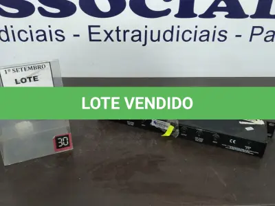 LOTE 295 - 01 COMPRESSOR DE ÁUDIO MARCA ALESIS 3630. (NO ESTADO) ATENÇÃO! FAZER A VISITAÇÃO ANTES DE ARREMATAR, NÃO SABEMOS SE FUNCIONA, LEILÃO NÃO TEM GARANTIA E NEM DEVOLUÇÃO, SUJEITO A POSSÍVEIS AVARIAS VISÍVEIS/OCULTAS E/OU AUSÊNCIA DE COMPONENTES.