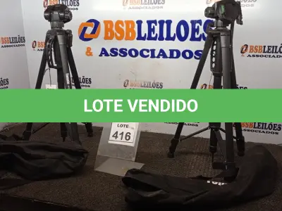 LOTE 416 - 02 TRIPÉS PARA CÂMERAS MARCA TOMATE. (NO ESTADO) ATENÇÃO! FAZER A VISITAÇÃO ANTES DE ARREMATAR, NÃO SABEMOS SE FUNCIONA, LEILÃO NÃO TEM GARANTIA E NEM DEVOLUÇÃO, SUJEITO A POSSÍVEIS AVARIAS VISÍVEIS/OCULTAS E/OU AUSÊNCIA DE COMPONENTES.