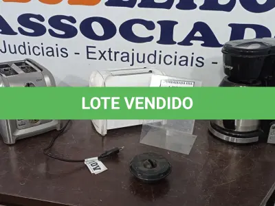 LOTE 032 - 01 CAFETEIRA REGISTRY  110V E 02 TORRADEIRAS 110V.(NO ESTADO EM QUE SE ENCONTRA. SUJEITO A AVARIAS OCULTAS/VISÍVEIS.)