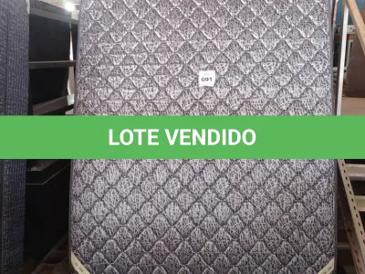 LOTE 091 - 01 COLCHÃO DE CASAL COM BASE 1,98CM X 1,58CM. (NO ESTADO EM QUE SE ENCONTRA. SUJEITO A AVARIAS OCULTAS/VISÍVEIS.)  BF8670G/ AU1901N
