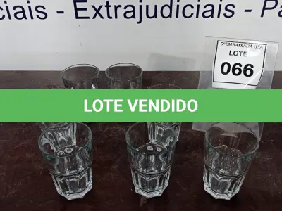 LOTE 066 - 07 COPOS DE VIDRO. (NO ESTADO EM QUE SE ENCONTRA. SUJEITO A AVARIAS OCULTAS/VISÍVEIS.)
