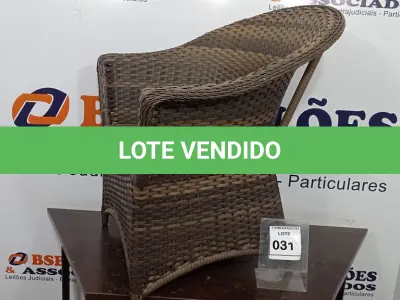 LOTE 031 - 01 POLTRONA DE JARDIM. (NO ESTADO EM QUE SE ENCONTRA. SUJEITO A AVARIAS OCULTAS/VISÍVEIS.) BF8576L