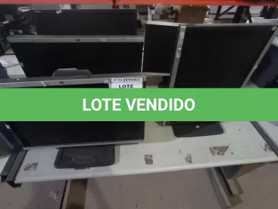 LOTE 494 - 04 MONITORES MARCA HP E 01 MONITOR MARCA LENOVO. (NO ESTADO) ATENÇÃO! FAZER A VISITAÇÃO ANTES DE ARREMATAR, NÃO SABEMOS SE FUNCIONA, LEILÃO NÃO TEM GARANTIA E NEM DEVOLUÇÃO, SUJEITO A POSSÍVEIS AVARIAS VISÍVEIS/OCULTAS E/OU AUSÊNCIA DE COMPONENTES.