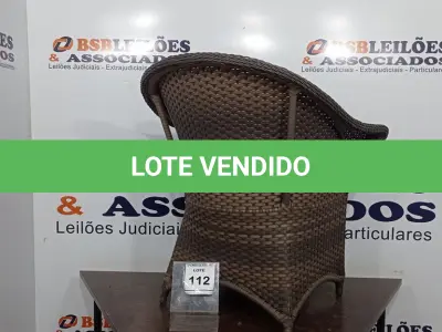 LOTE 112 - 01 POLTRONA DE JARDIM. (NO ESTADO EM QUE SE ENCONTRA. SUJEITO A AVARIAS OCULTAS/VISÍVEIS.) AV9336F