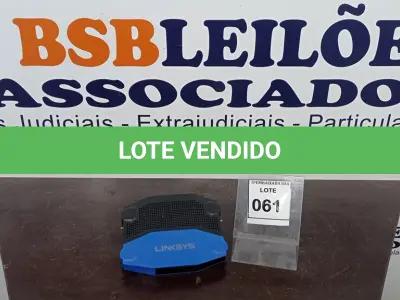 LOTE 061 - 01 ROTEADOR LINKSYS. (NO ESTADO EM QUE SE ENCONTRA. SUJEITO A AVARIAS OCULTAS/VISÍVEIS.) BA1980D