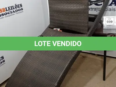 LOTE 039 - 01 ESPREGUIÇADEIRA. (NO ESTADO EM QUE SE ENCONTRA. SUJEITO A AVARIAS OCULTAS/VISÍVEIS.) BH1669H