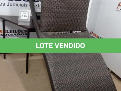 LOTE 135 - 01 ESPREGUIÇADEIRA. (NO ESTADO EM QUE SE ENCONTRA. SUJEITO A AVARIAS OCULTAS/VISÍVEIS.) BJ7365V