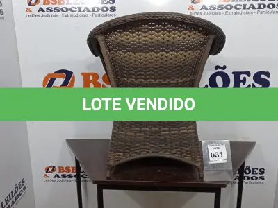 LOTE 031 - 01 POLTRONA DE JARDIM. (NO ESTADO EM QUE SE ENCONTRA. SUJEITO A AVARIAS OCULTAS/VISÍVEIS.) BF8576L