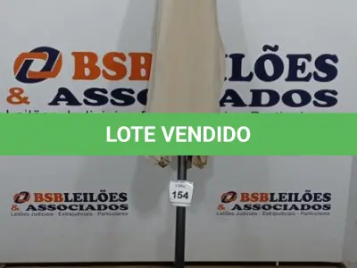 LOTE 154 - 01 GUARDA SOL. (NO ESTADO EM QUE SE ENCONTRA. SUJEITO A AVARIAS OCULTAS/VISÍVEIS.) BJ7366C
