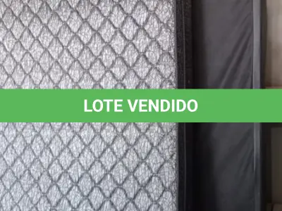 LOTE 111 - 01 COLCHÃO DE CASAL COM BASES 1,98CM X 1,58CM. (NO ESTADO EM QUE SE ENCONTRA. SUJEITO A AVARIAS OCULTAS/VISÍVEIS.) BJ7226S