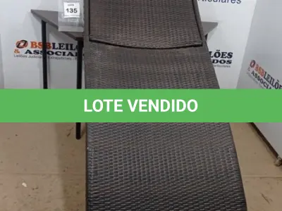 LOTE 135 - 01 ESPREGUIÇADEIRA. (NO ESTADO EM QUE SE ENCONTRA. SUJEITO A AVARIAS OCULTAS/VISÍVEIS.) BJ7365V