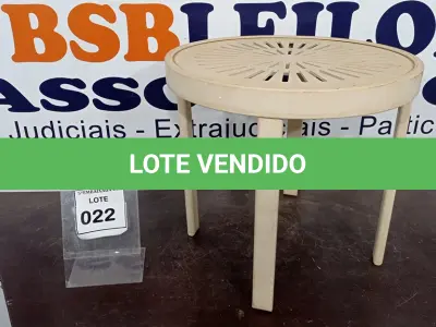 LOTE 022 - 01 MESA DE CANTO DE JARDIM. (NO ESTADO EM QUE SE ENCONTRA. SUJEITO A AVARIAS OCULTAS/VISÍVEIS.) AV9836X
