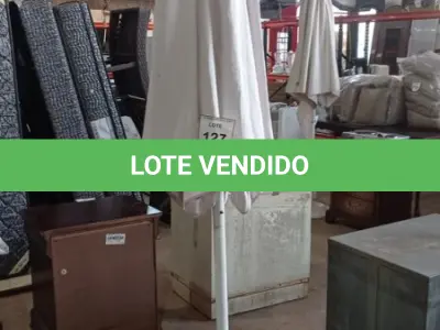 LOTE 127 - 01 GUARDA SOL. (NO ESTADO EM QUE SE ENCONTRA. SUJEITO A AVARIAS OCULTAS/VISÍVEIS.) BH1648H
