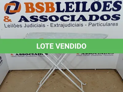 LOTE 121 - 01 TÁBUA DE PASSAR ROUPAS. (NO ESTADO EM QUE SE ENCONTRA. SUJEITO A AVARIAS OCULTAS/VISÍVEIS.)