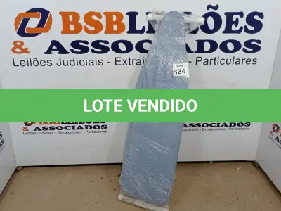 LOTE 134 - 01 TÁBUA DE PASSAR ROUPAS. (NO ESTADO EM QUE SE ENCONTRA. SUJEITO A AVARIAS OCULTAS/VISÍVEIS.) 