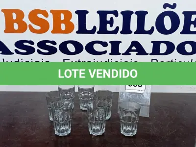 LOTE 066 - 07 COPOS DE VIDRO. (NO ESTADO EM QUE SE ENCONTRA. SUJEITO A AVARIAS OCULTAS/VISÍVEIS.)