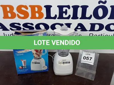 LOTE 057 - 01 LIQUIFICADOR OSTER 110V. (NO ESTADO EM QUE SE ENCONTRA. SUJEITO A AVARIAS OCULTAS/VISÍVEIS.)