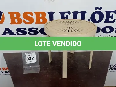 LOTE 022 - 01 MESA DE CANTO DE JARDIM. (NO ESTADO EM QUE SE ENCONTRA. SUJEITO A AVARIAS OCULTAS/VISÍVEIS.) AV9836X
