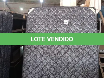 LOTE 091 - 01 COLCHÃO DE CASAL COM BASE 1,98CM X 1,58CM. (NO ESTADO EM QUE SE ENCONTRA. SUJEITO A AVARIAS OCULTAS/VISÍVEIS.)  BF8670G/ AU1901N