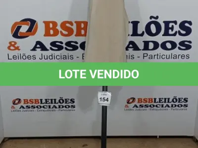 LOTE 154 - 01 GUARDA SOL. (NO ESTADO EM QUE SE ENCONTRA. SUJEITO A AVARIAS OCULTAS/VISÍVEIS.) BJ7366C