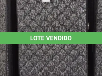 LOTE 146 - 01 COLCHÃO SOLTEIRO COM BASE 1,88CM X 0,88CM. (NO ESTADO EM QUE SE ENCONTRA. SUJEITO A AVARIAS OCULTAS/VISÍVEIS.) BJ7200P