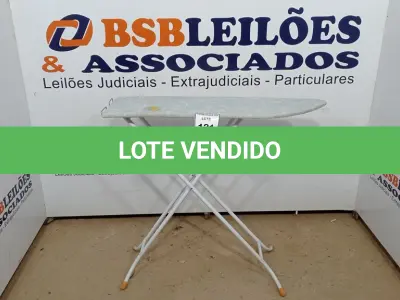 LOTE 121 - 01 TÁBUA DE PASSAR ROUPAS. (NO ESTADO EM QUE SE ENCONTRA. SUJEITO A AVARIAS OCULTAS/VISÍVEIS.)