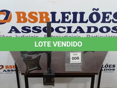 LOTE 006 -  01 SUPORTE DUPLO PARA MONITORES. (NO ESTADO EM QUE SE ENCONTRA. SUJEITO A AVARIAS OCULTAS/VISÍVEIS.)  