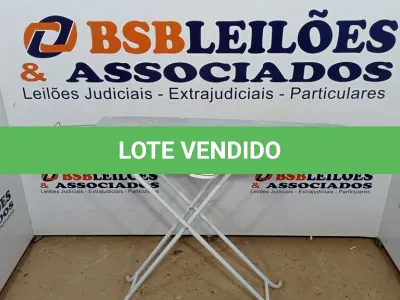LOTE 121 - 01 TÁBUA DE PASSAR ROUPAS. (NO ESTADO EM QUE SE ENCONTRA. SUJEITO A AVARIAS OCULTAS/VISÍVEIS.)