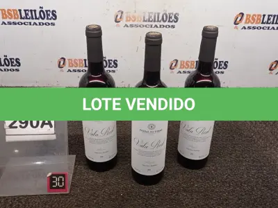 LOTE 290 - 03 GARRAFAS DE VINHO TINTO VALA REAL PORTUGUÊS SAFRA 2019 750ML. (NO ESTADO) ATENÇÃO! FAZER A VISITAÇÃO ANTES DE ARREMATAR, NÃO SABEMOS SE FUNCIONA, LEILÃO NÃO TEM GARANTIA E NEM DEVOLUÇÃO, SUJEITO A POSSÍVEIS AVARIAS VISÍVEIS/OCULTAS E/OU AUSÊNCIA DE COMPONENTES.