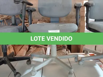 LOTE 351 - 03 CADEIRAS EXECUTIVAS COM RODINHAS. (NO ESTADO) ATENÇÃO! FAZER A VISITAÇÃO ANTES DE ARREMATAR, NÃO SABEMOS SE FUNCIONA, LEILÃO NÃO TEM GARANTIA E NEM DEVOLUÇÃO, SUJEITO A POSSÍVEIS AVARIAS VISÍVEIS/OCULTAS E/OU AUSÊNCIA DE COMPONENTES.