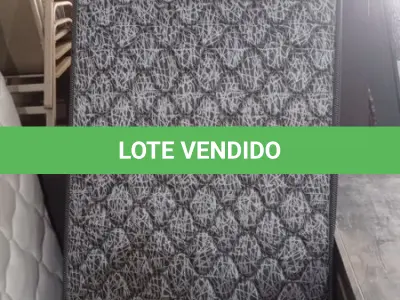 LOTE 103 - 01 COLCHÃO DE SOLTEIRO COM BASE 1,88CM X 0,88CM. (NO ESTADO EM QUE SE ENCONTRA. SUJEITO A AVARIAS OCULTAS/VISÍVEIS.) BJ7220C