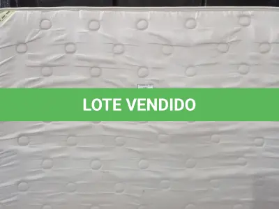 LOTE 150 - 01 COLCHÃO DE CASAL COM BASES 1,98CM X 1,58CM. (NO ESTADO EM QUE SE ENCONTRA. SUJEITO A AVARIAS OCULTAS/VISÍVEIS.) BJ6976U