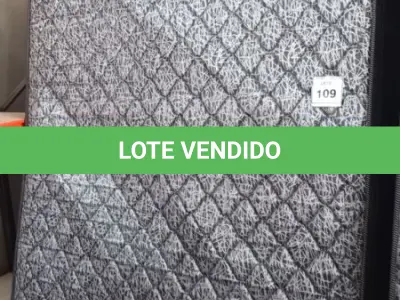 LOTE 109 - 01 COLCHÃO DE CASAL COM BASES 1,98CM X 1,58CM. (NO ESTADO EM QUE SE ENCONTRA. SUJEITO A AVARIAS OCULTAS/VISÍVEIS.)  AU2182A