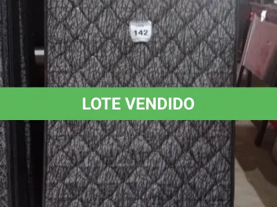 LOTE 142 - 01 COLCHÃO SOLTEIRO COM BASE 1,88CM X 0,88CM. (NO ESTADO EM QUE SE ENCONTRA. SUJEITO A AVARIAS OCULTAS/VISÍVEIS.) BJ7221C