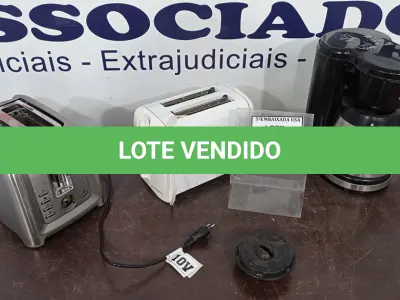 LOTE 032 - 01 CAFETEIRA REGISTRY  110V E 02 TORRADEIRAS 110V.(NO ESTADO EM QUE SE ENCONTRA. SUJEITO A AVARIAS OCULTAS/VISÍVEIS.)